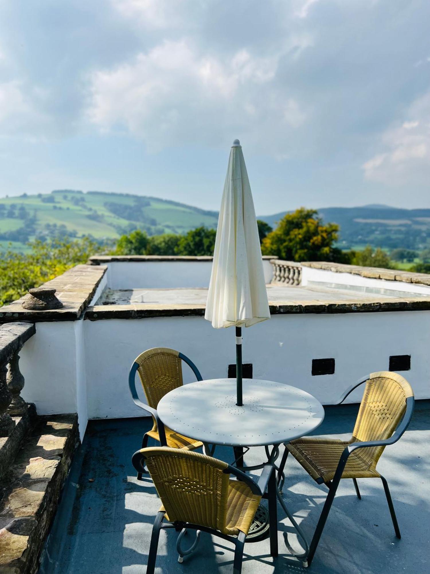 Pentre Cerrig Country House Llanferres Exterior foto